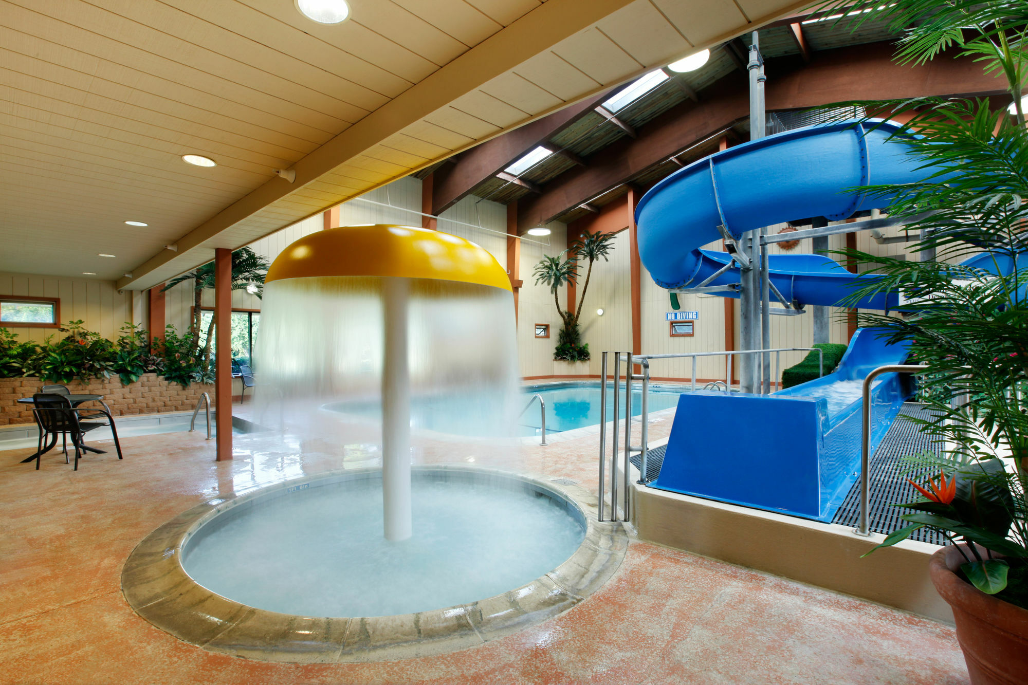 Quality Inn & Suites Detroit Lakes Facilities photo